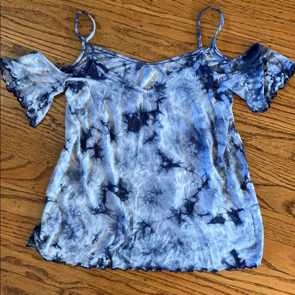 🦋 AE Soft & Sexy Cold Shoulder Top 🦋
